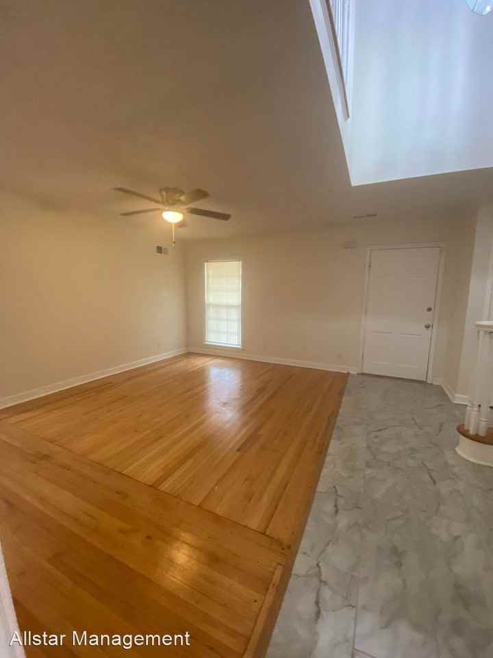 2296 Lovitt Dr - Photo 2 of 25