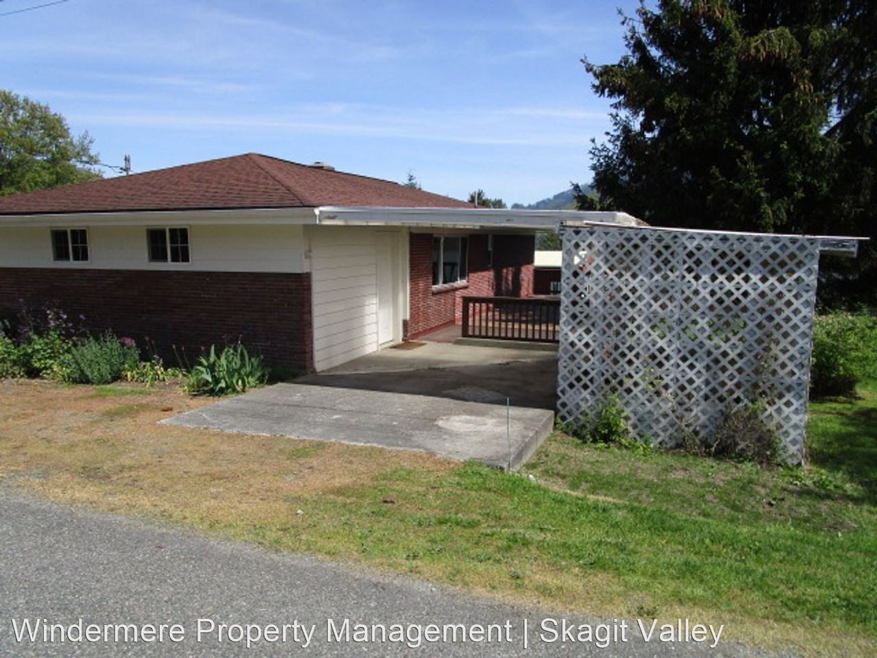 12977 Maple Ave - Photo 3 of 16