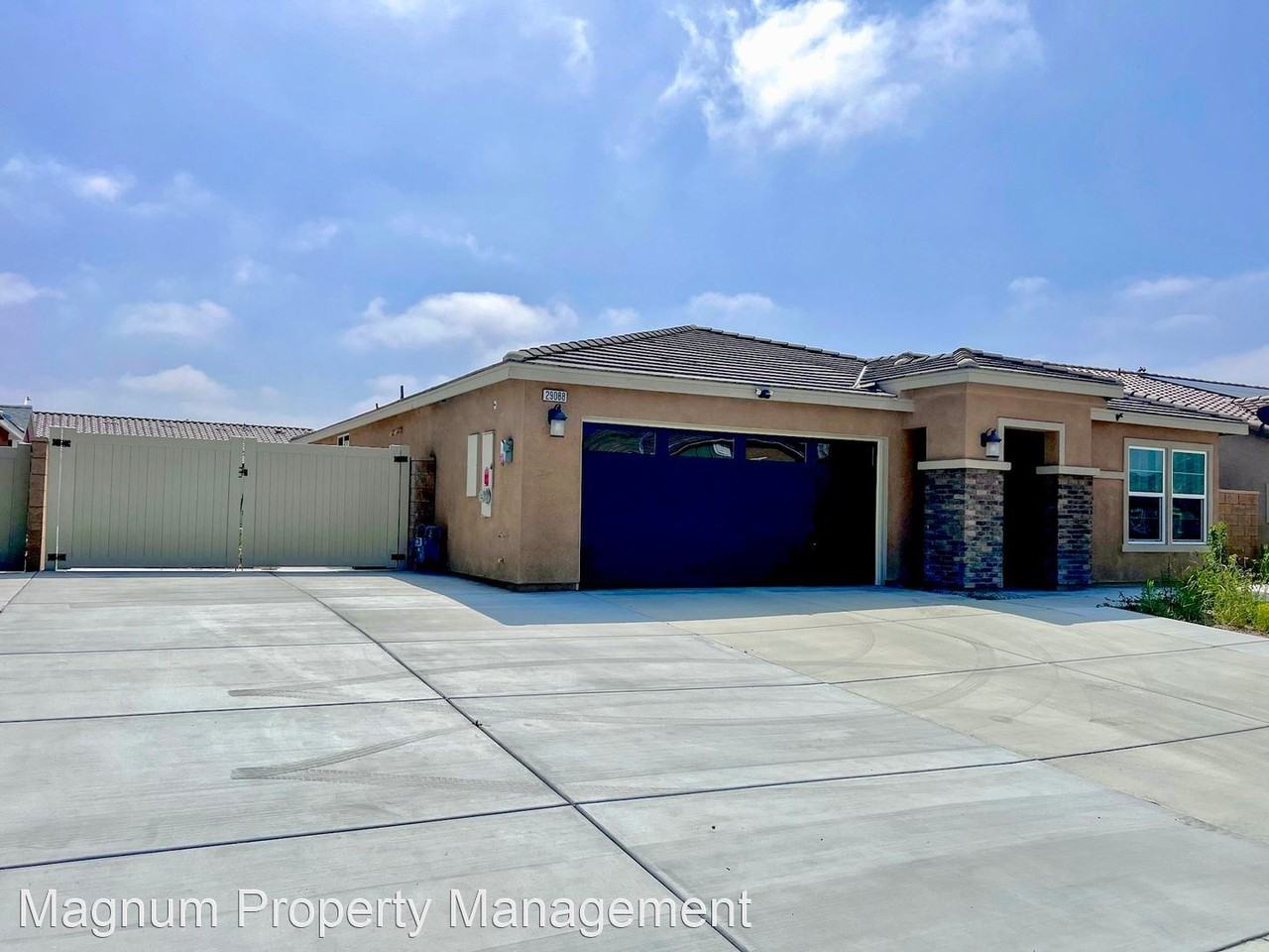29088 Topeka Cir - Photo 3 of 32