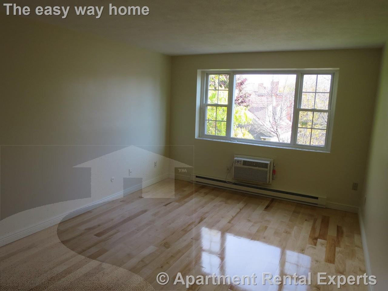 21 Franklin St #14 - Photo 3 of 10