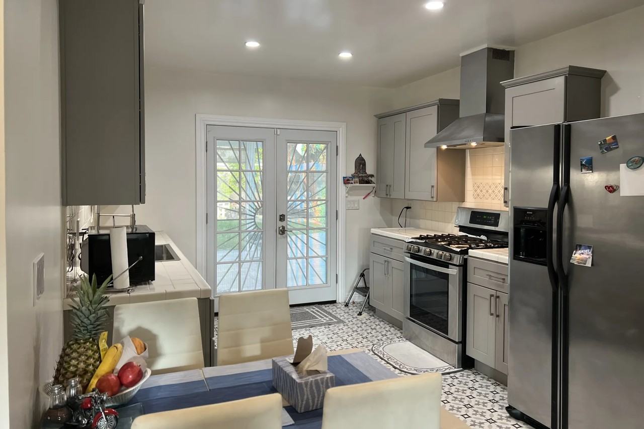 3843 W 146th St - Photo 3 of 10