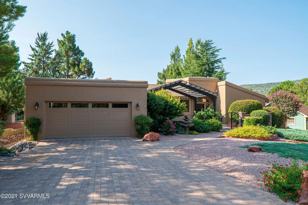 185 Merry Go Round Rock Rd  