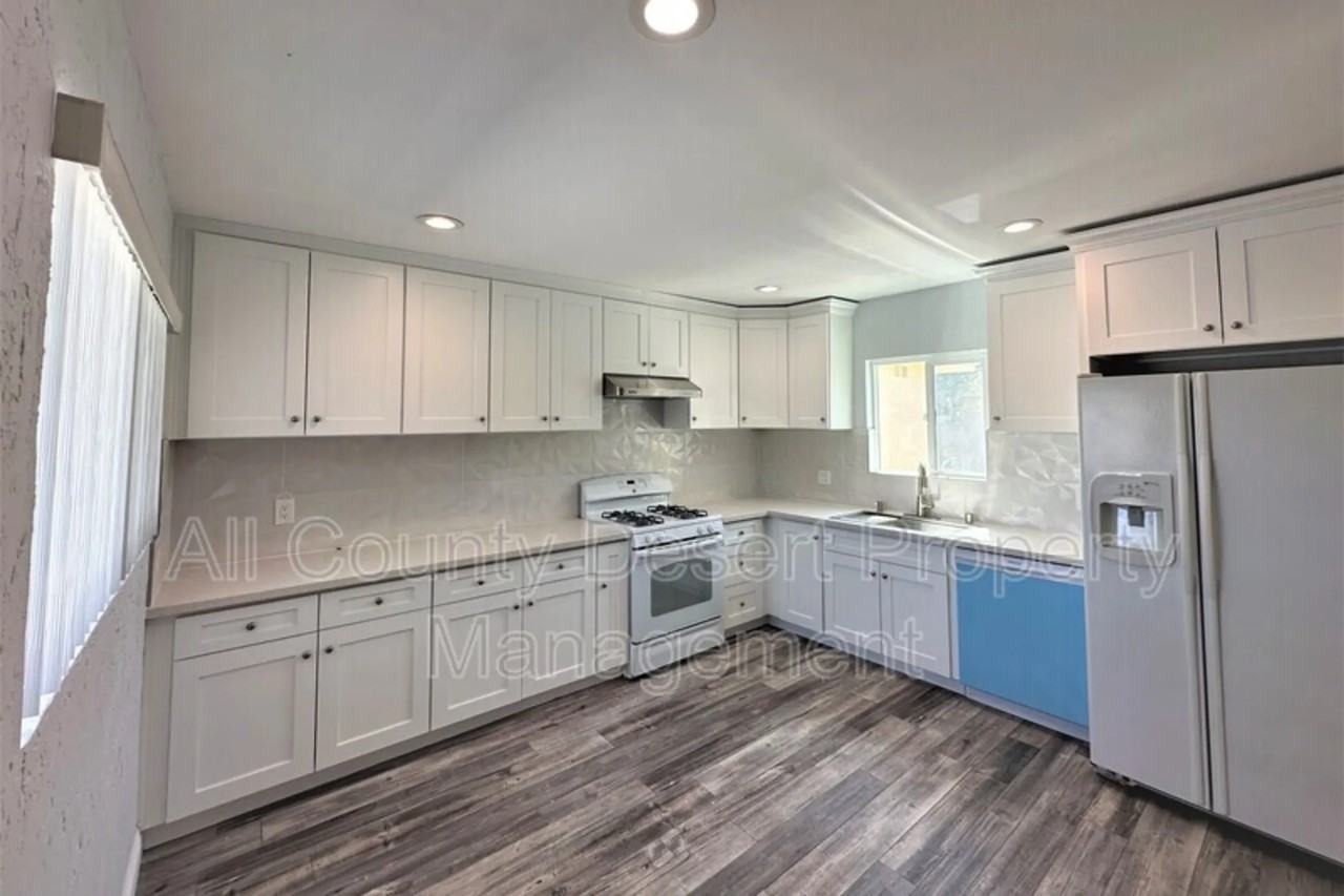 44571 San Pablo Ave - Photo 3 of 7