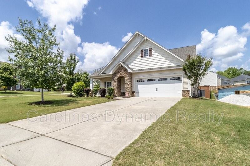 2017 Argentum Ave - Photo 2 of 38