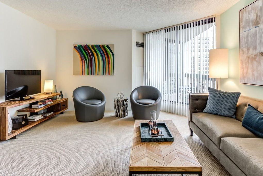 North Dearborn & Chicago #1-3108 - Photo 3 of 15