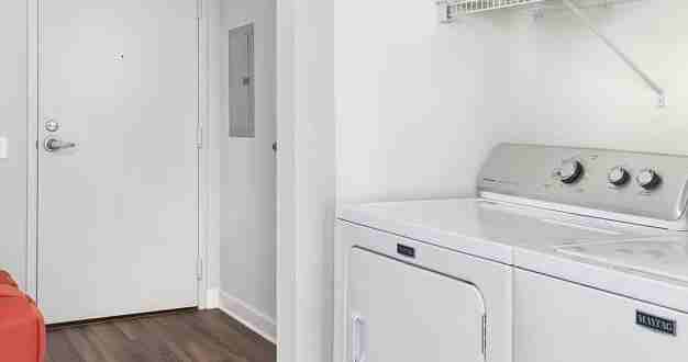 N Canal St #405 - Photo 2 of 21