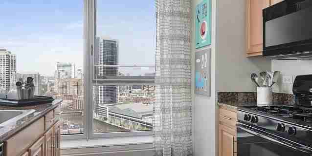 N Canal St #405 - Photo 3 of 21