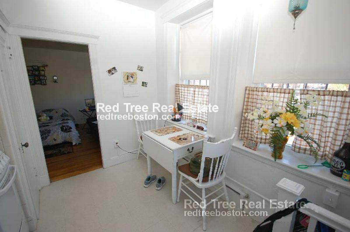 90 Chiswick Rd #0 - Photo 3 of 5