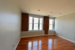 featured image of 327 Main St #4