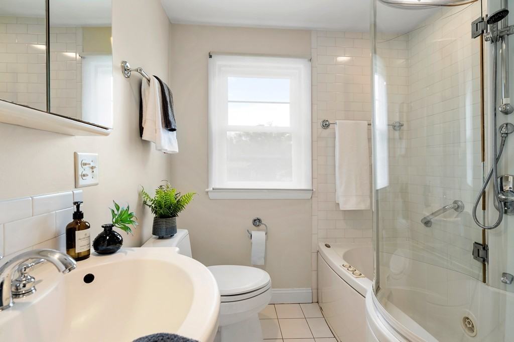 41 Rublee St - Photo 2 of 32