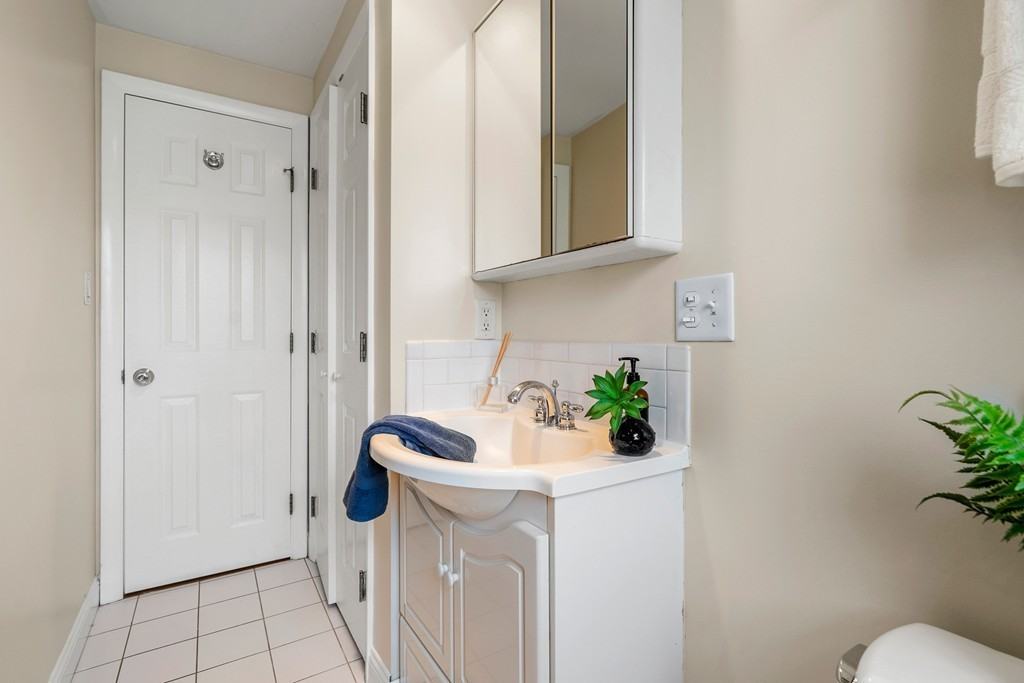 41 Rublee St - Photo 3 of 32