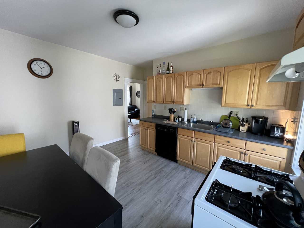 33 Fairbanks St #3 - Photo 3 of 24