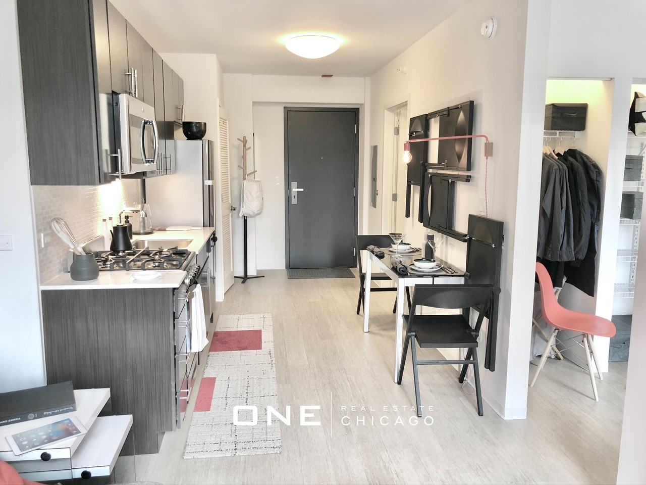 W Superior St #6 - Photo 5 of 20