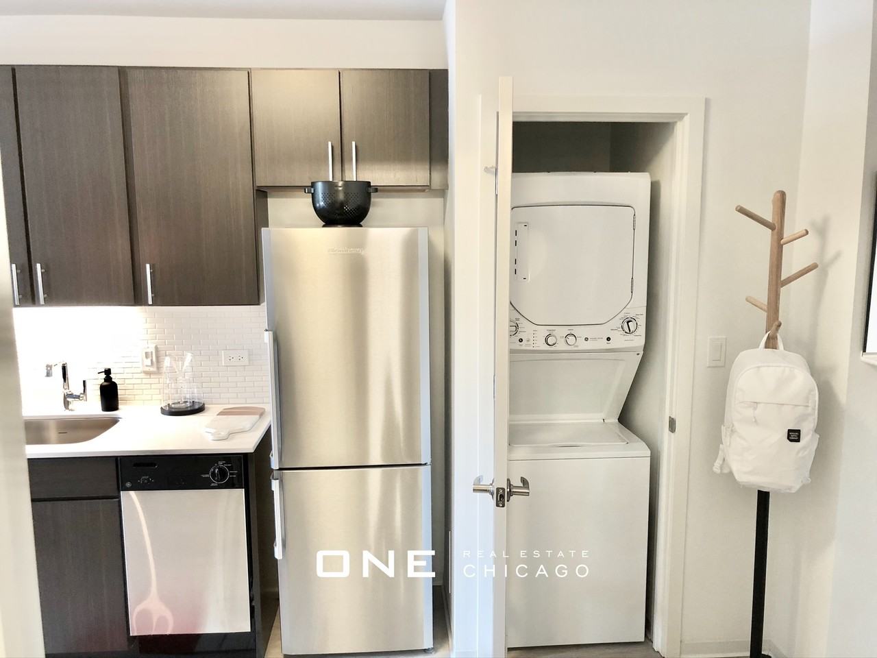 W Superior St #6 - Photo 7 of 20