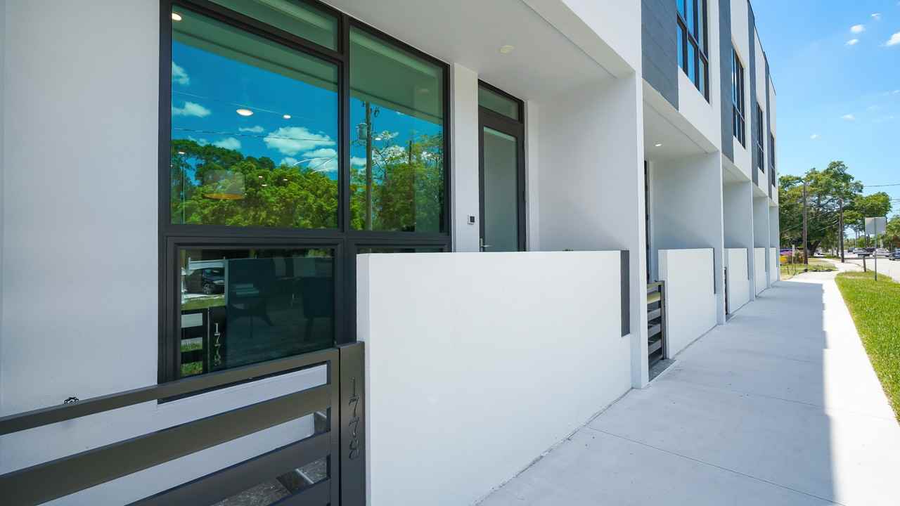 1762 10th St - Photo 2 of 29