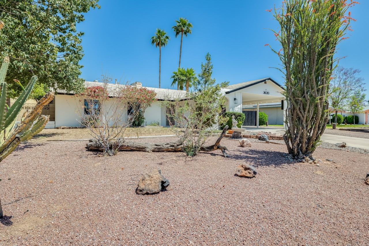 3630 W Crocus Dr - Photo 3 of 37