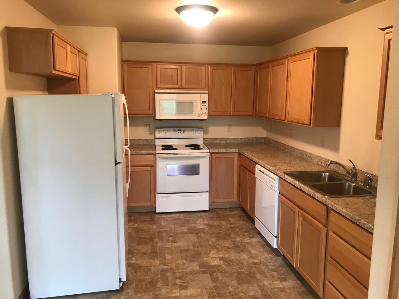 120 7th St Sw - Photo 2 of 8