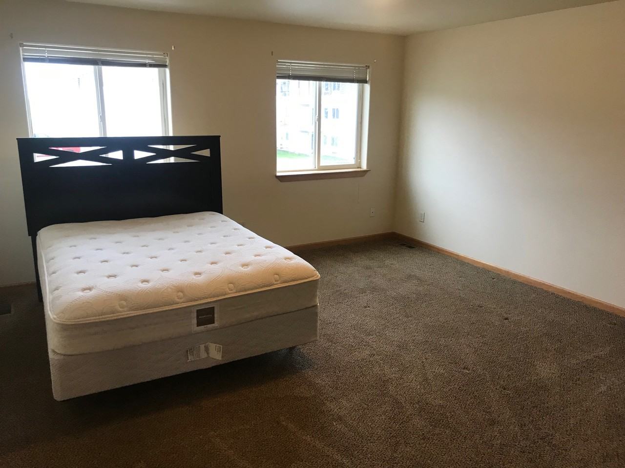 120 7th St Sw - Photo 3 of 8