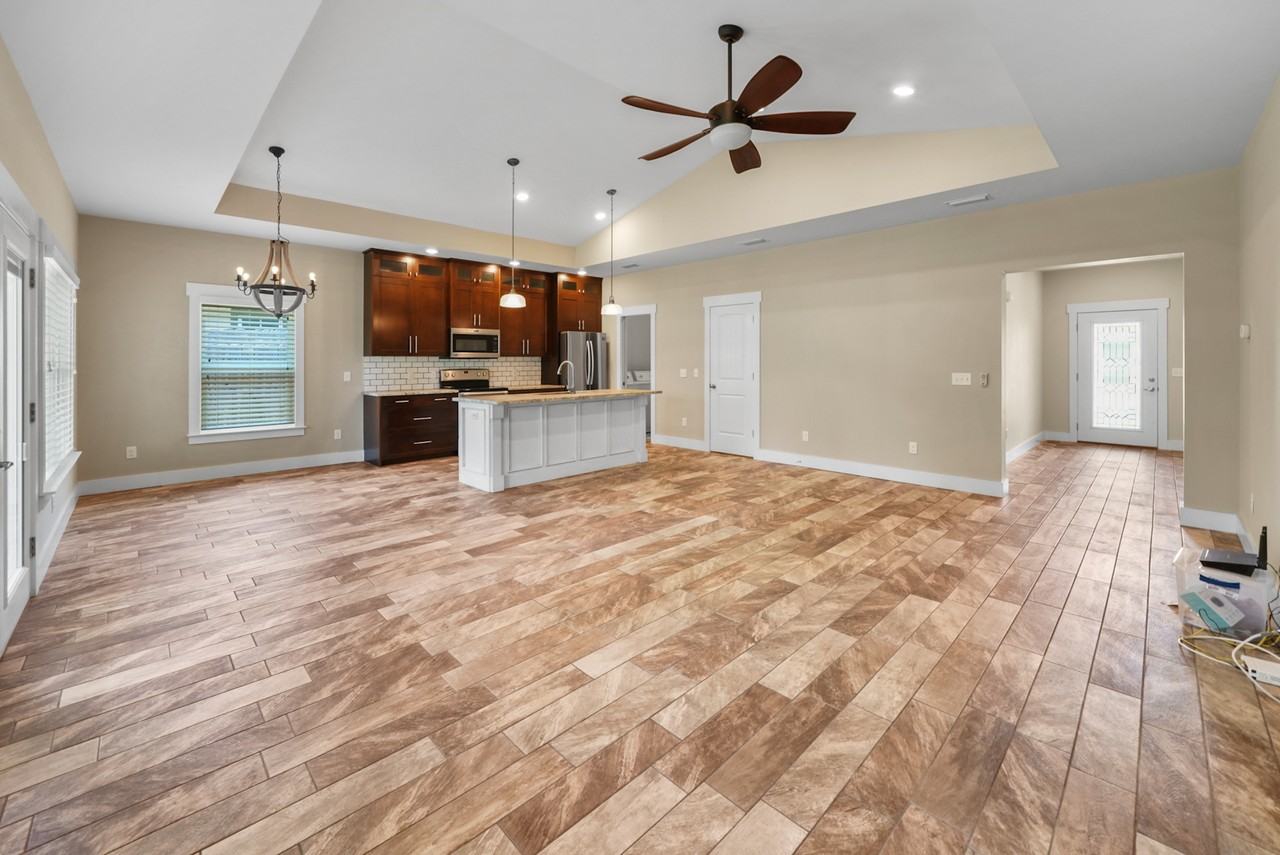 21311 Hilltop Ave - Photo 2 of 22