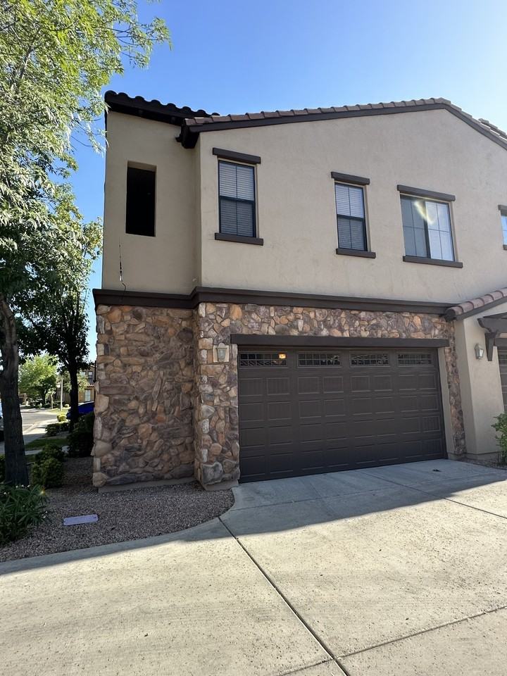 4777 Southwest Fulton Ranch Boulevard #2028 - Photo 2 of 34