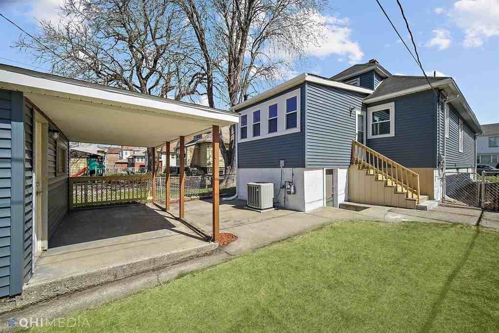 2134 Atchison Ave - Photo 2 of 21
