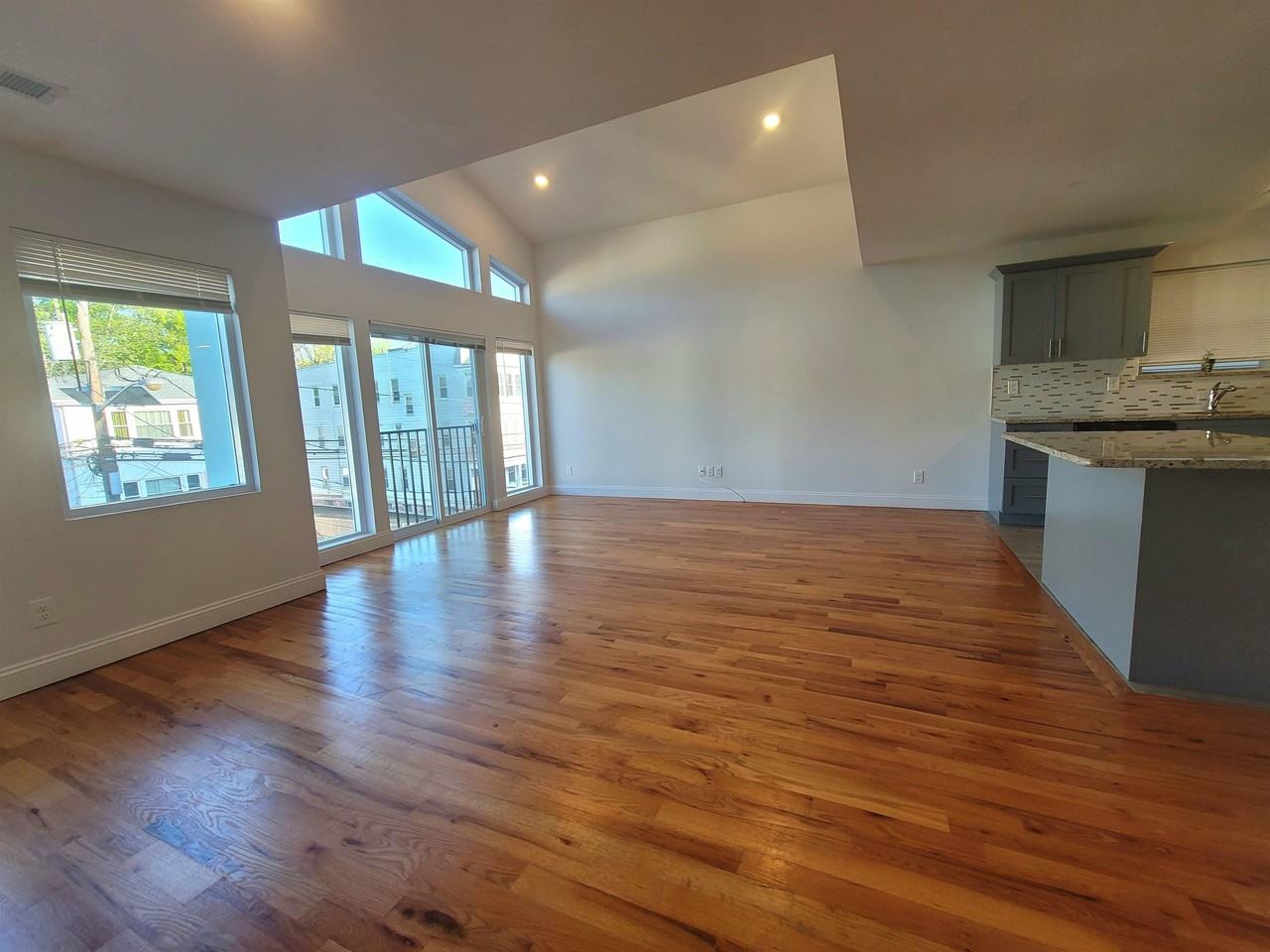 129 Brookdale Ave #2 - Photo 4 of 15