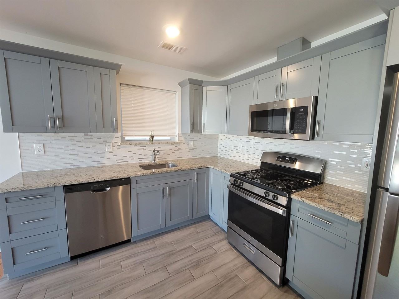 129 Brookdale Ave #2 - Photo 5 of 15