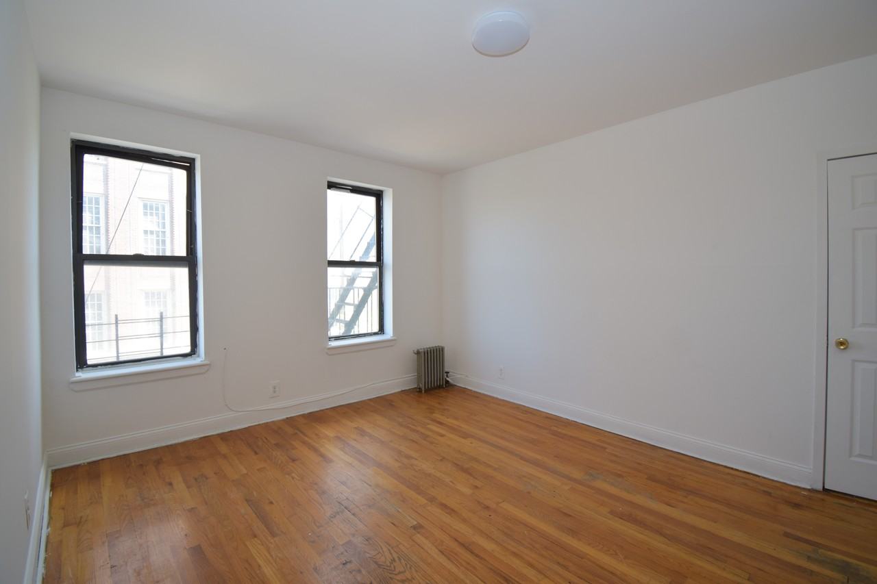1772 E 172nd St #4K - Photo 2 of 5