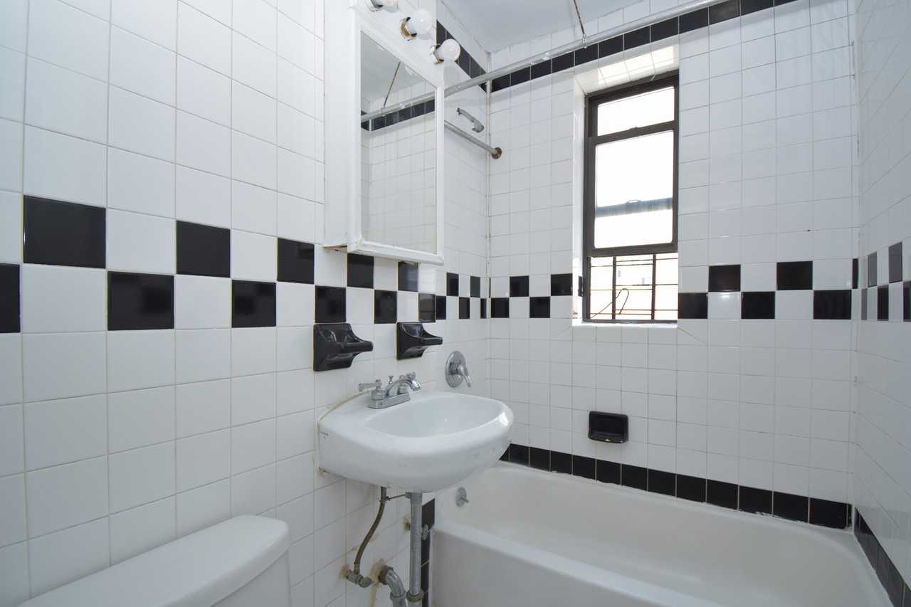 1772 E 172nd St #4K - Photo 3 of 5