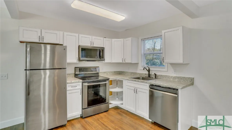 1200 E 37th St - Photo 3 of 15