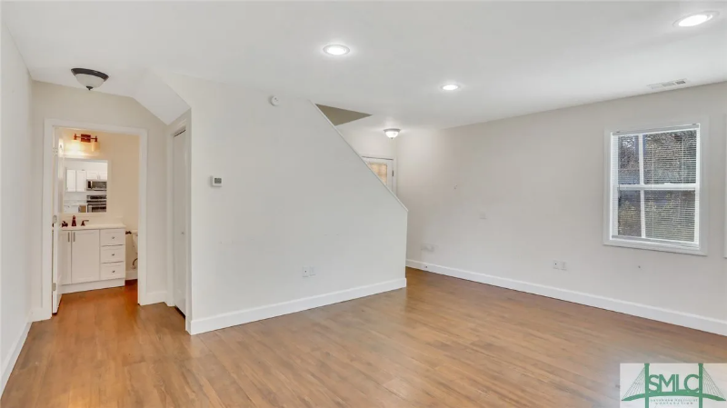 1200 E 37th St - Photo 4 of 15