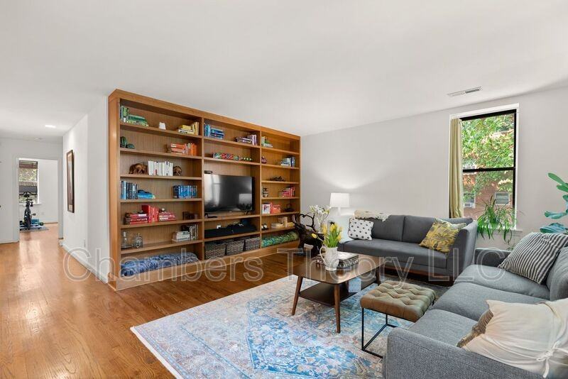 1651 Lamont St Nw #2E - Photo 4 of 25