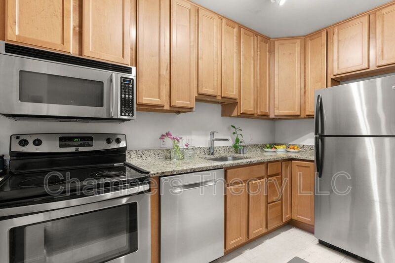 1651 Lamont St Nw #2E - Photo 6 of 25