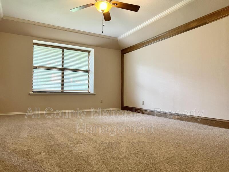 932 Old Mill Cir - Photo 6 of 7