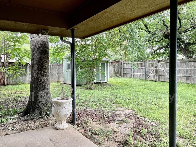932 Old Mill Cir - Photo 7 of 7