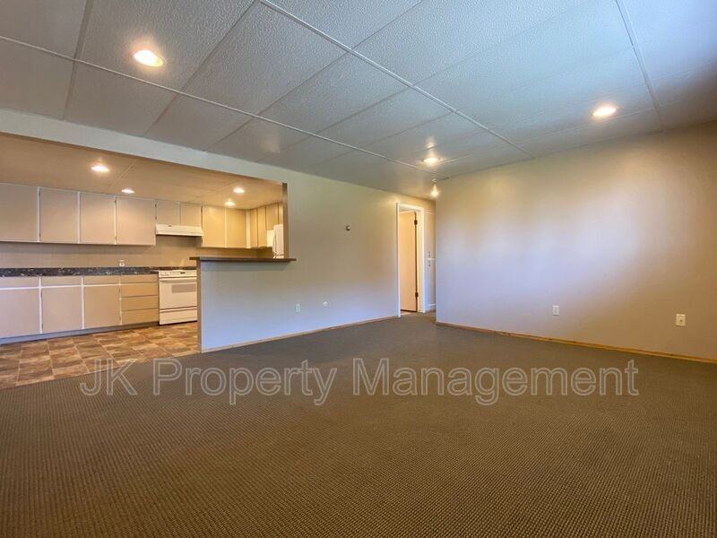 1401 2b St S #15 - Photo 3 of 18