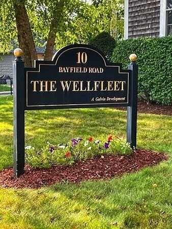 10 Bayfield Rd #4 - Photo 3 of 15