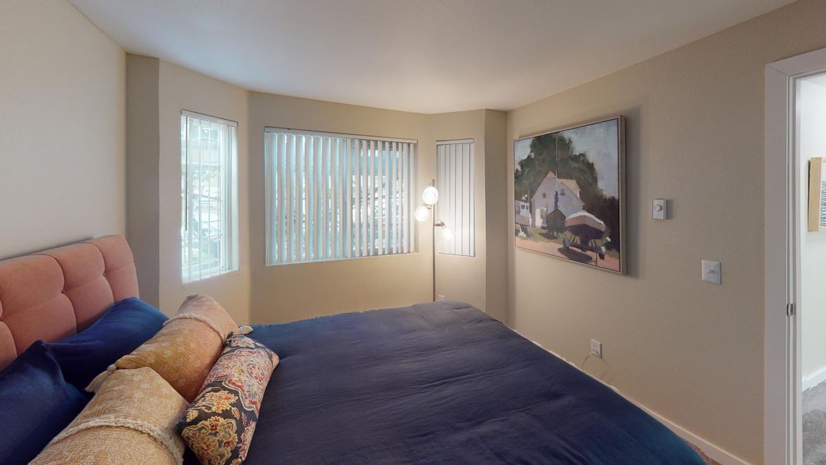 8935 160th Ave Ne - Photo 3 of 21