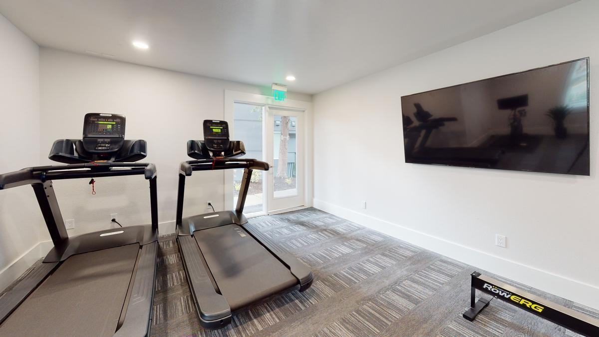 8935 160th Ave Ne - Photo 7 of 21