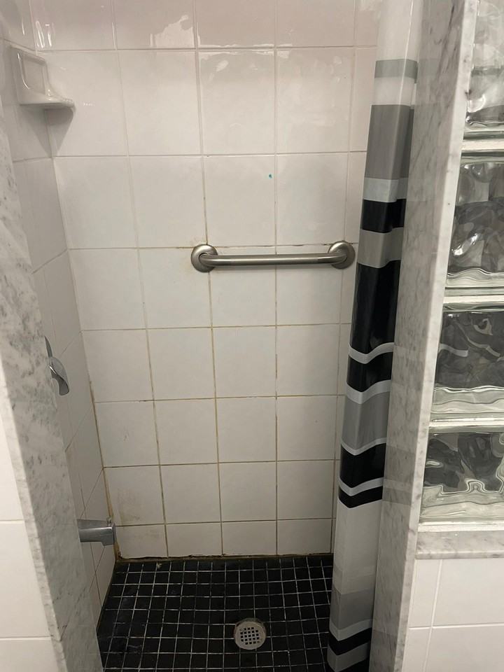 20 Essex Street - Photo 2 of 5