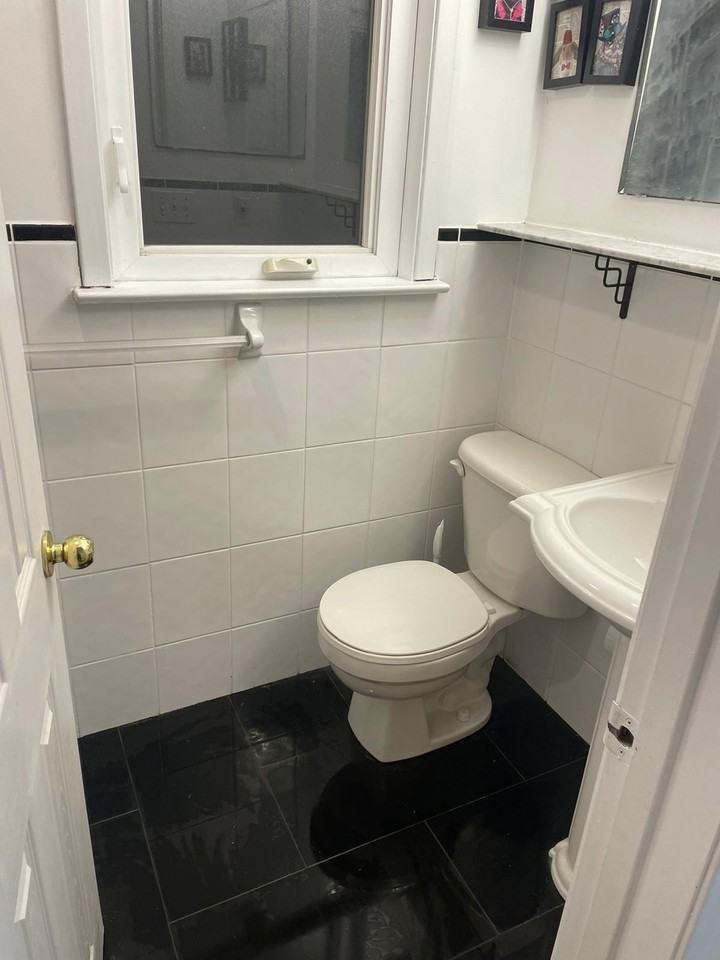 20 Essex Street - Photo 3 of 5