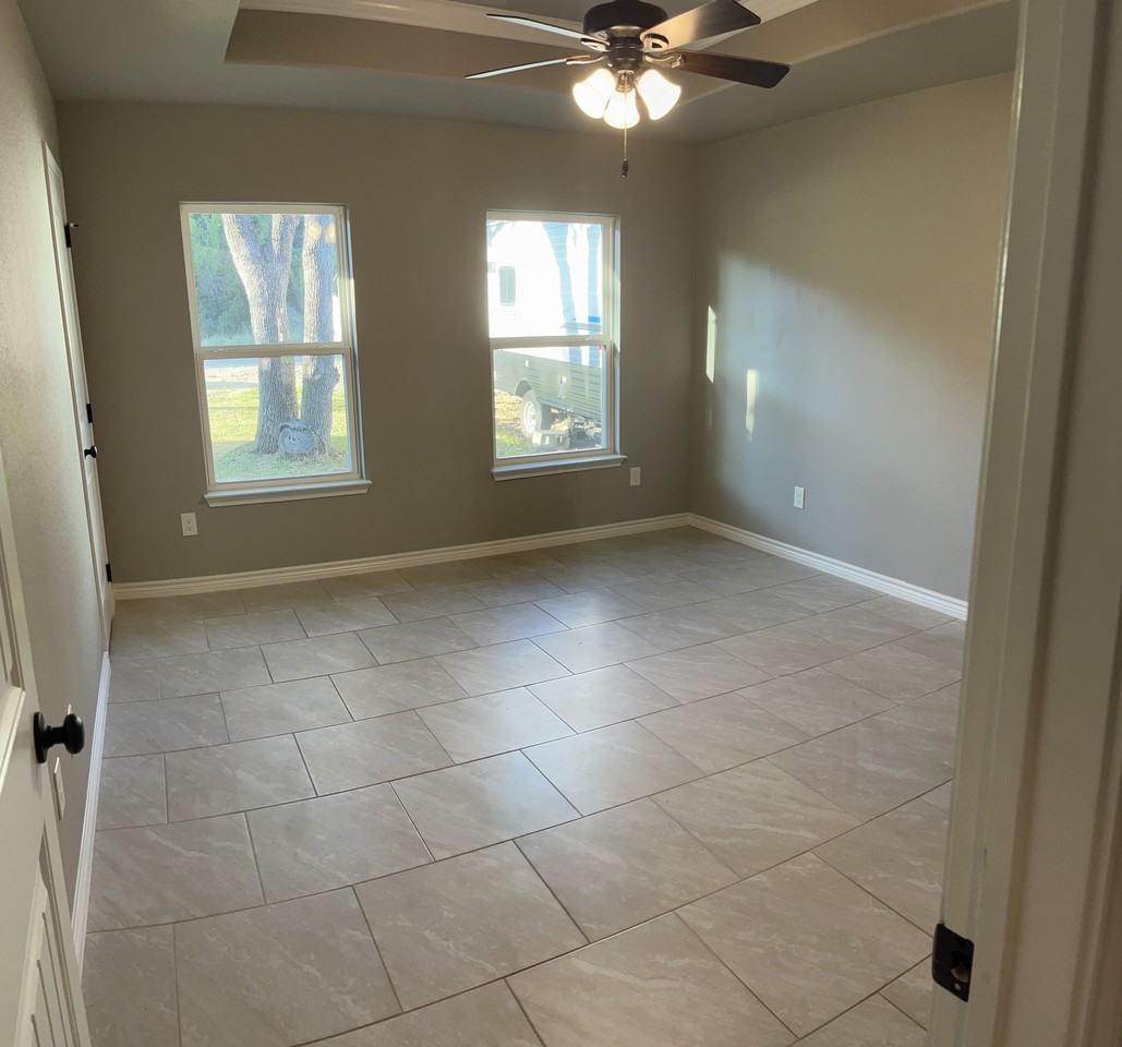 1094 Chisolm Trl #NA - Photo 3 of 24