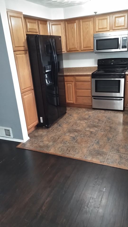 1479 Hollyrood Rd #1479 - Photo 2 of 6