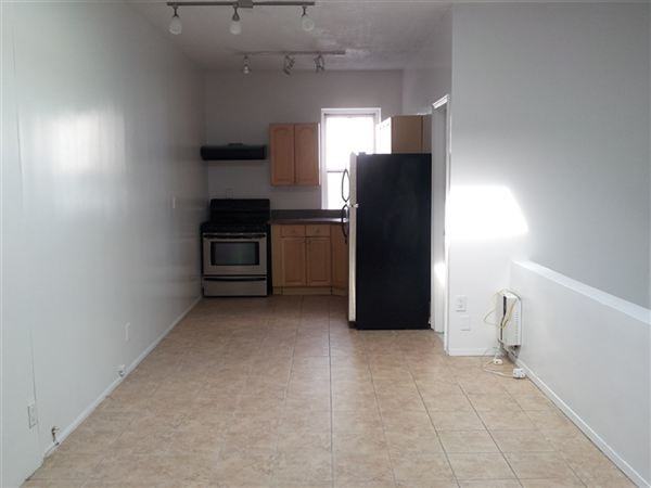 W Beech St - Photo 2 of 10