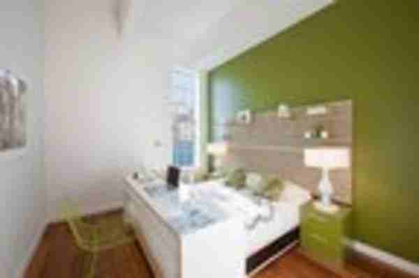 Kent Ave and N 4th St - Luxury Building - Photo 2 of 5