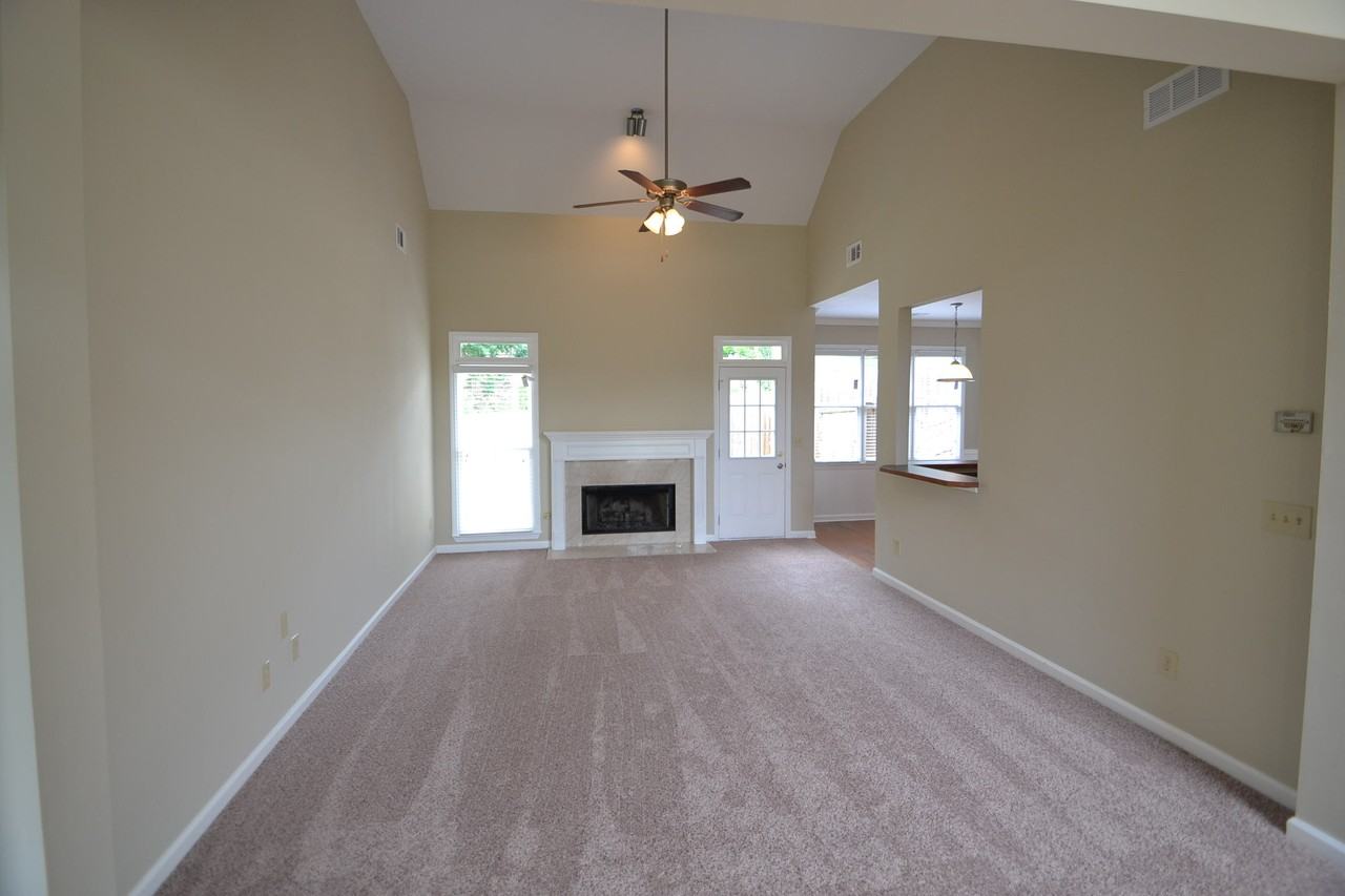 402 Hidden Hills Ct - Photo 3 of 12