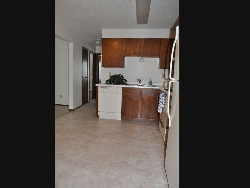 1702 University Dr - Photo 2 of 3