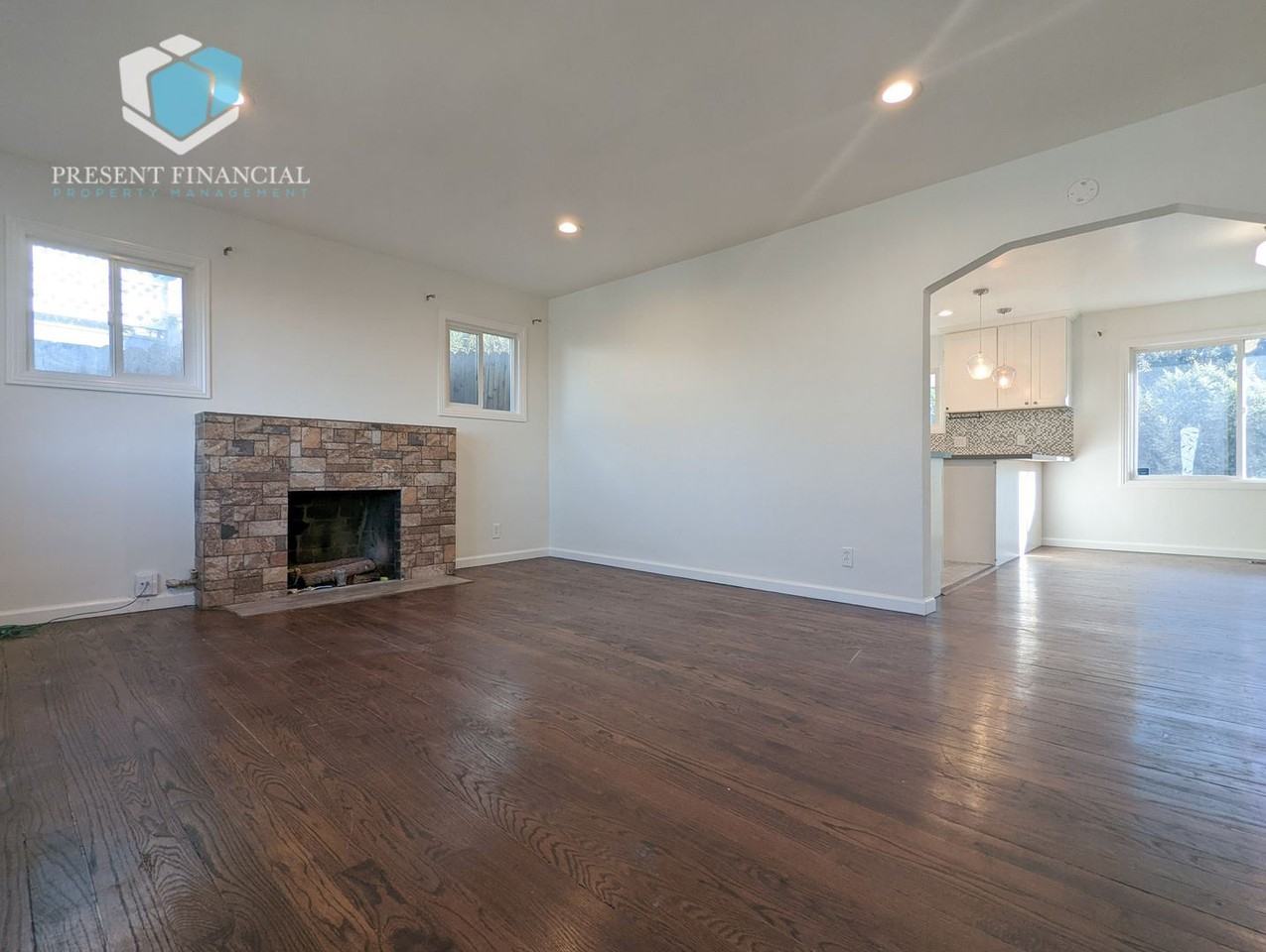 17206 President Dr - Photo 2 of 19