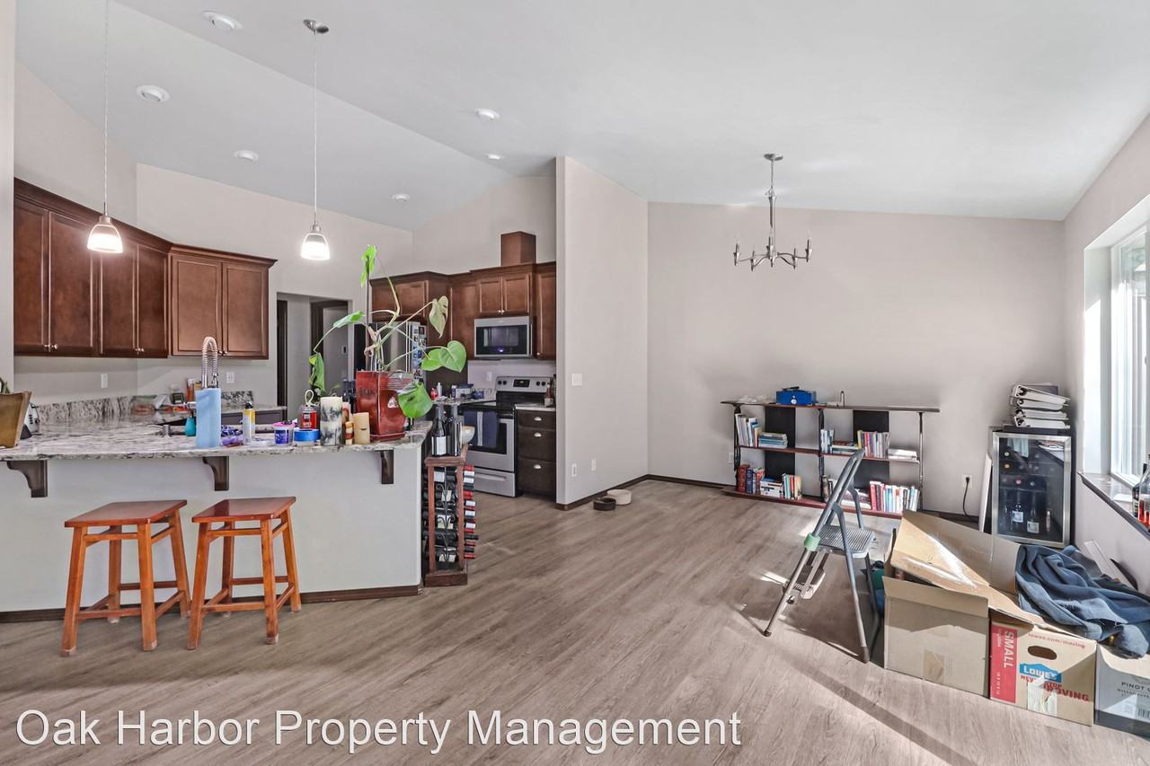 1243 Tomren Ln - Photo 3 of 18