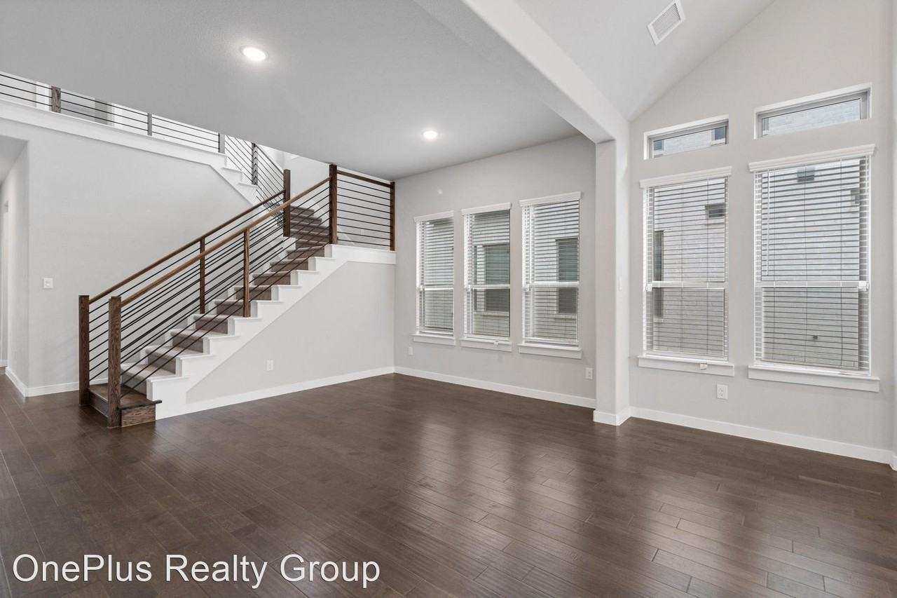 3609 Hollow Pine Dr - Photo 3 of 22